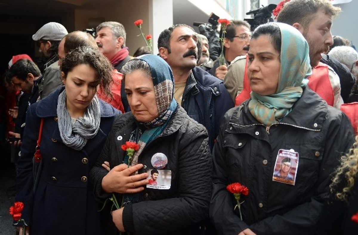 İstiklal Caddesi\'ndeki Gruba Biber Gazlı Müdahale