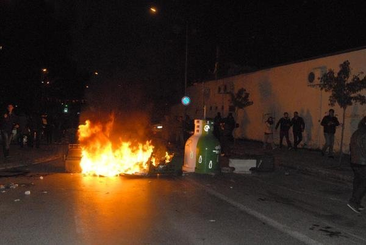 İzmir\'de Berkin Protestosuna Polis Müdahalesi (4)