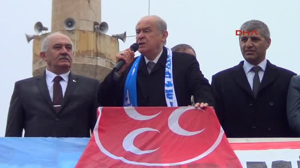 Merzifon Bahçeli Aramızda Montaj Taşıma Var Mımerzifon MHP Genel Başkanı Bahçeli Aramızda Taşıma...