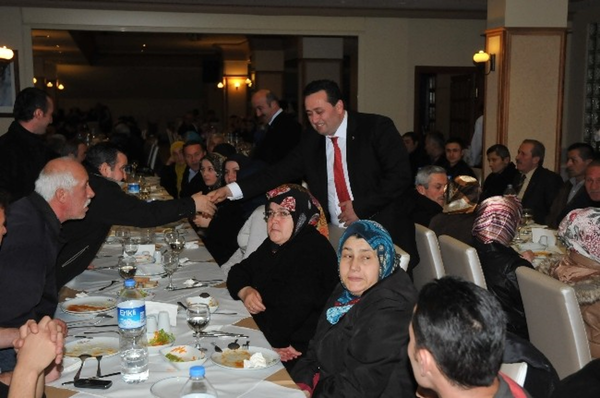 MHP\'li Başkan Adayı Yanmaz, Torba Yasa ile Belediyeden Başka Kurumlara Gönderilen İşçilerle Bir...