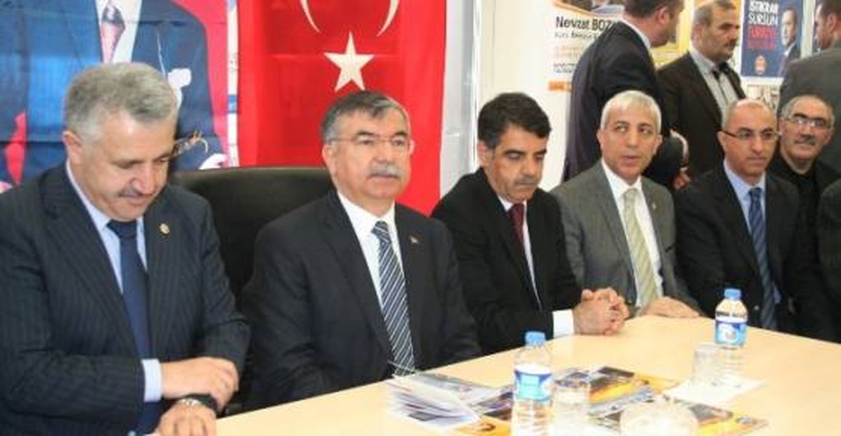 Milli Savunma Bakanı Yılmaz Kars\'ta