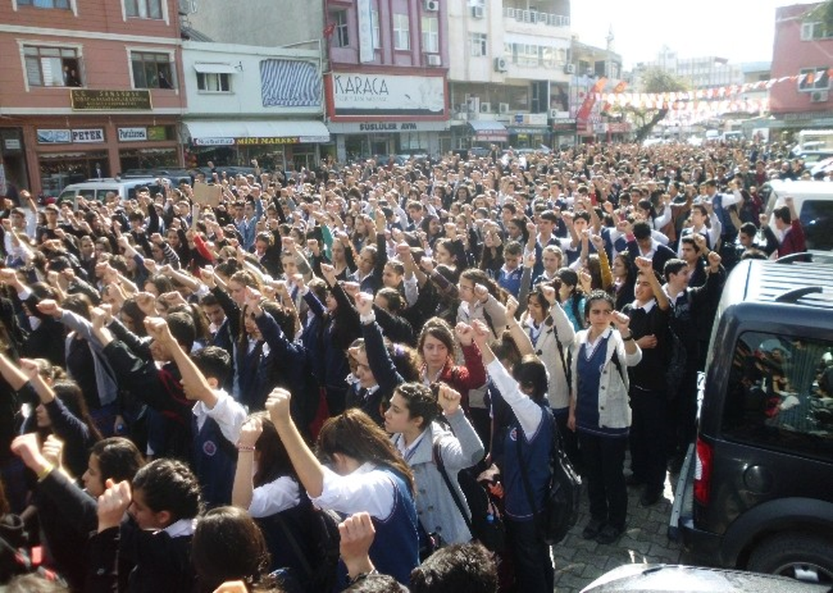 Öğrenciler "Berkin" İçin Yürüdü