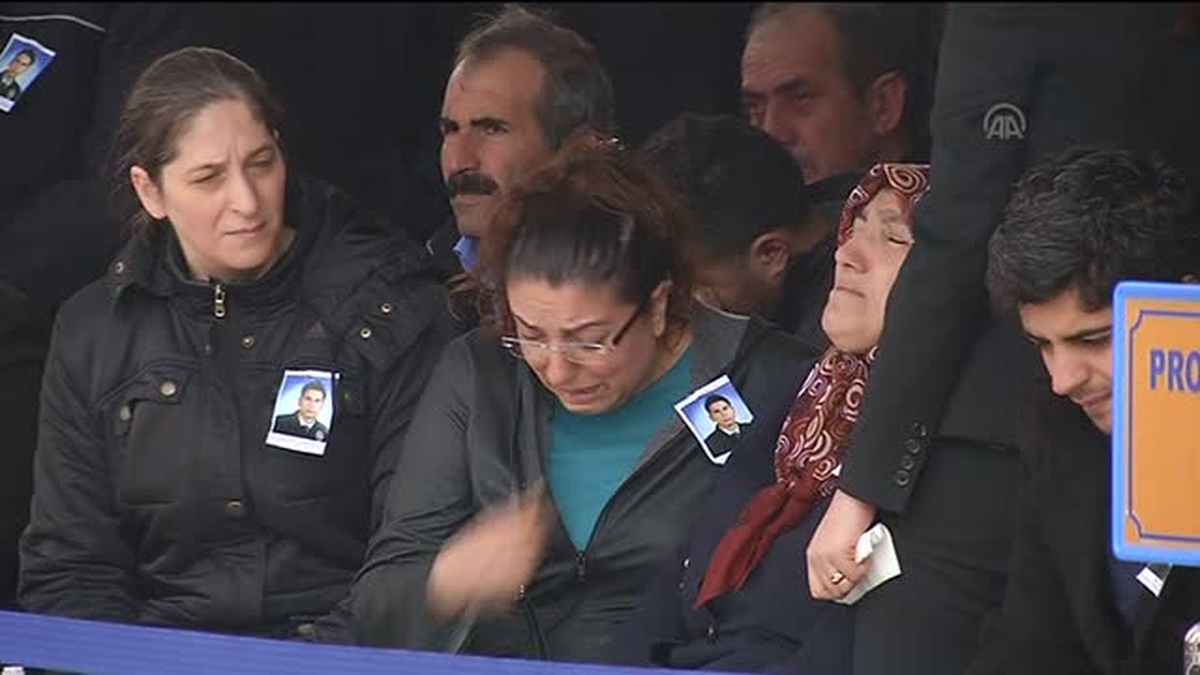 Şehit polis memuru Taşdemir, son yolculuğuna uğurlanıyor -