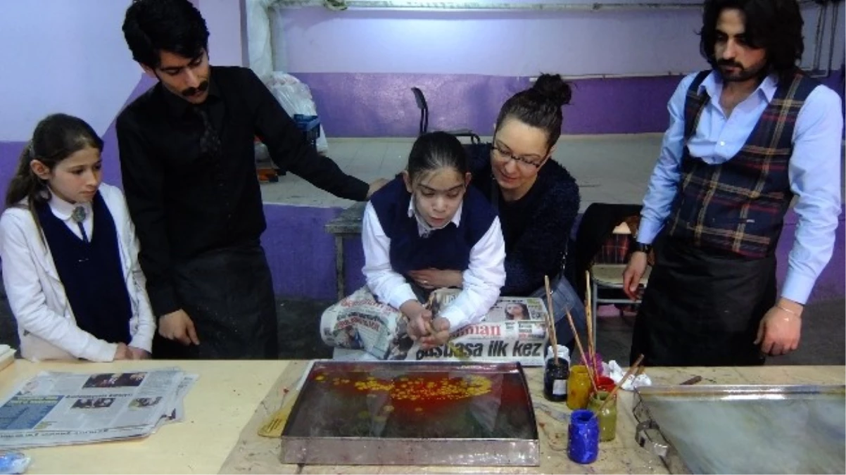 Taşlıçay\'da Ebru Sanatı Eğitimi