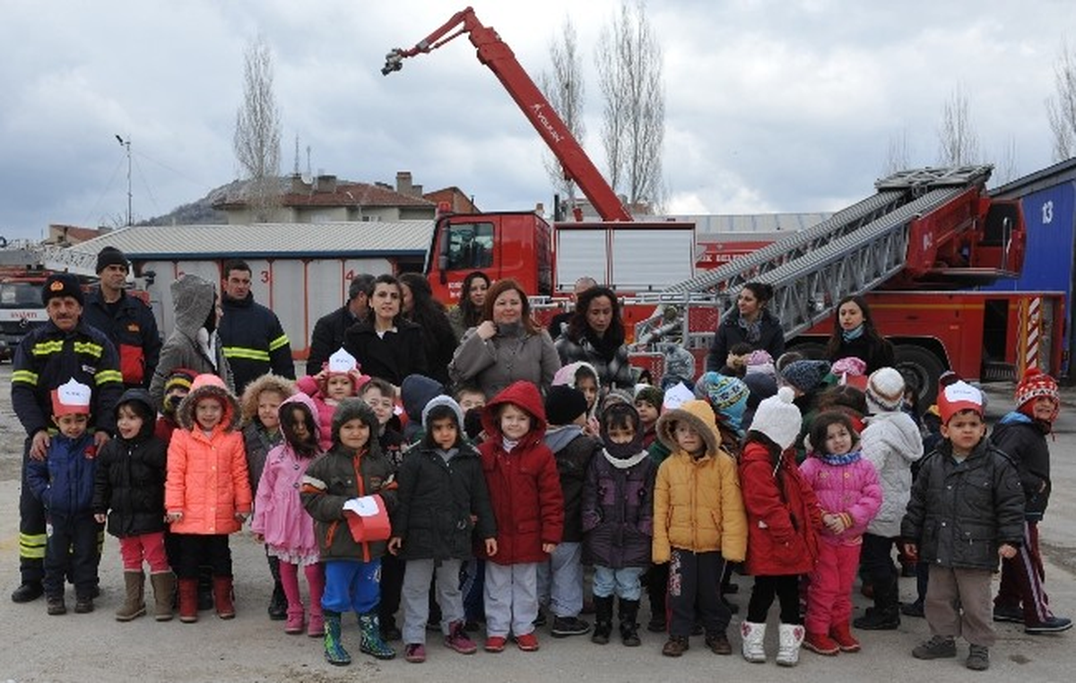 Anaokulu Öğrencilerine Yangın Eğitimi