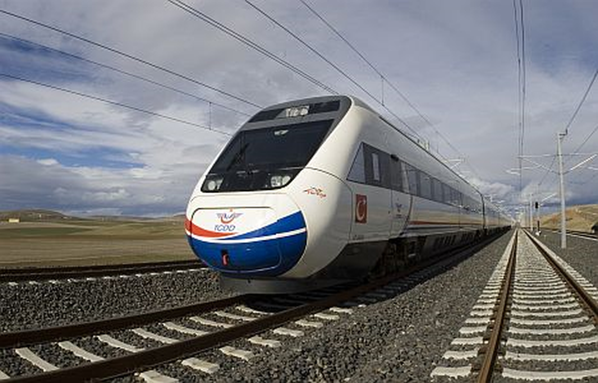 Ankara-İstanbul Yht Hattında Elektrik Uyarısı