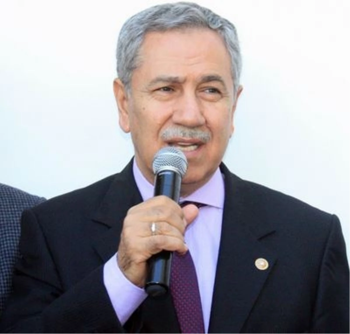 Arınç: \'\'Milletten haraç toplamak için mi seçildiniz?\'\' -