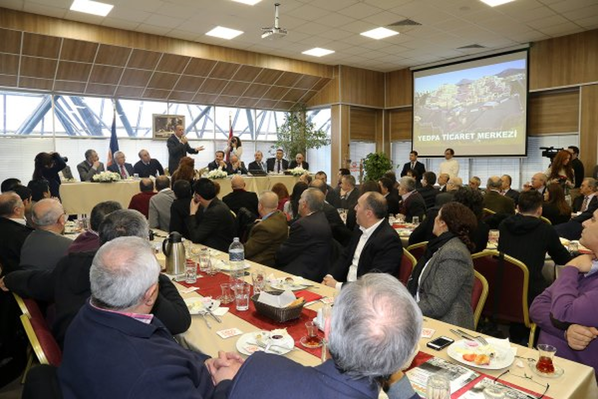 Başkan İlgezdi YEDPA Esnafıyla Kahvaltıda Buluştu