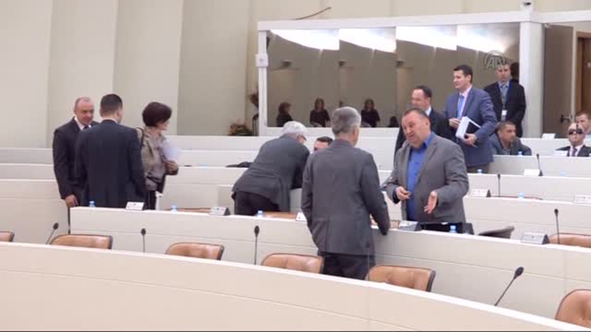 Bosna Hersek Güvenlik Bakanı Radonçiç hakkında görevden alma talebi