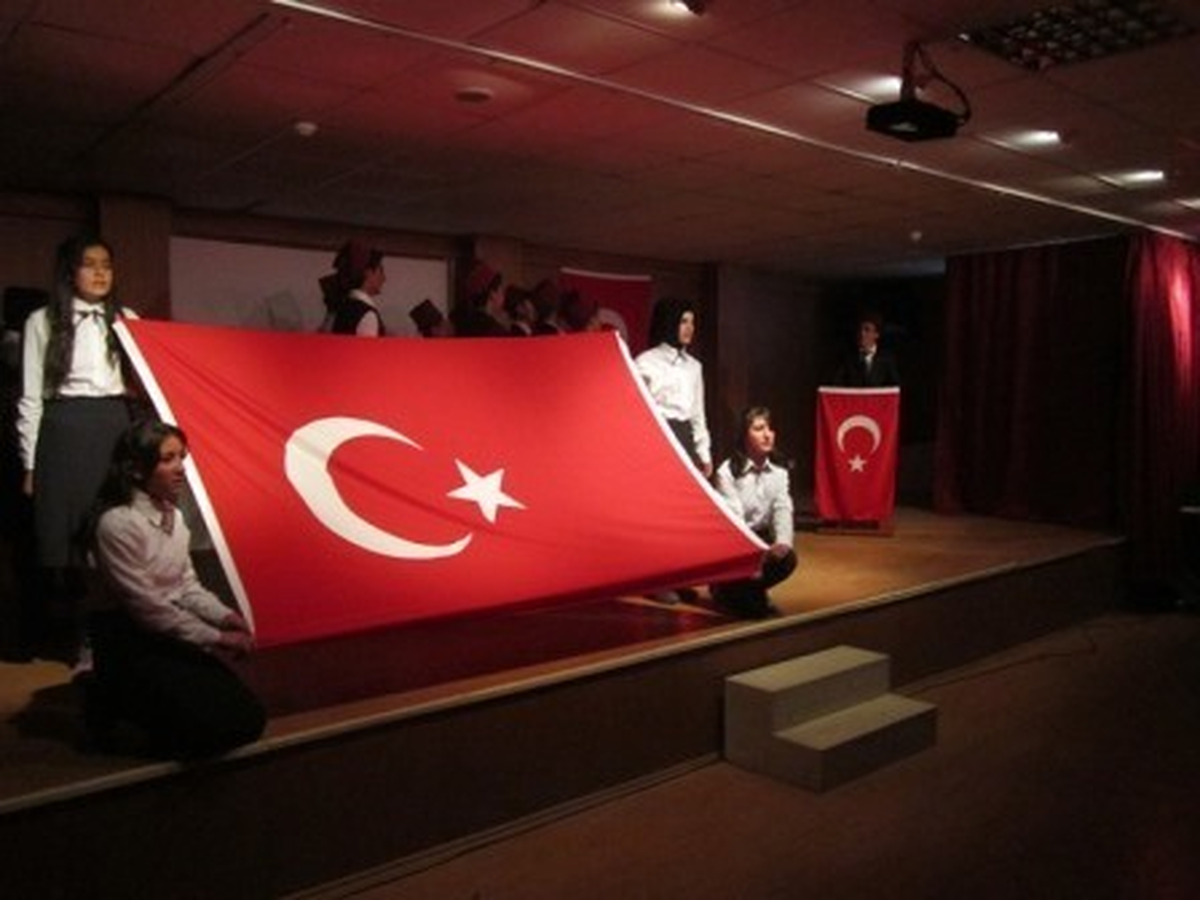 Çaldıran\'da \'İstiklal Marşı\'nın Kabulü ve \'Mehmet Akif Ersoy\'u Anma Programı Düzenlendi