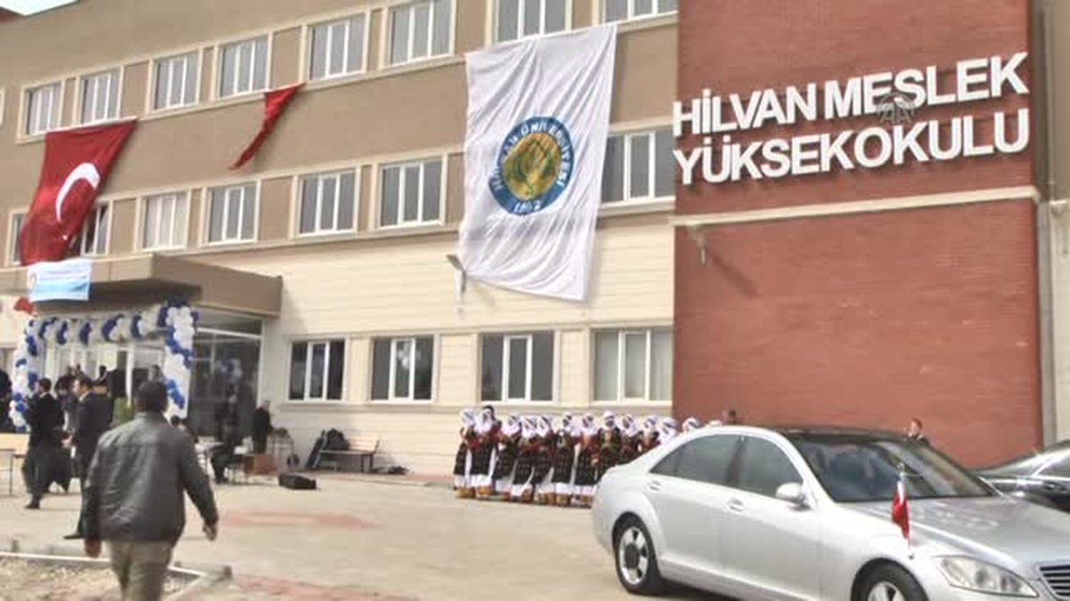 Çalışma ve Sosyal Güvenlik Bakanı Çelik, Hilvan\'da