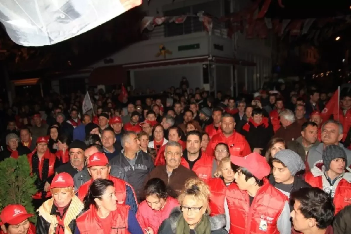 Çeşme Belediye Başkan Adayı Muhittin Dalgıç Dalyan\'ı Salladı