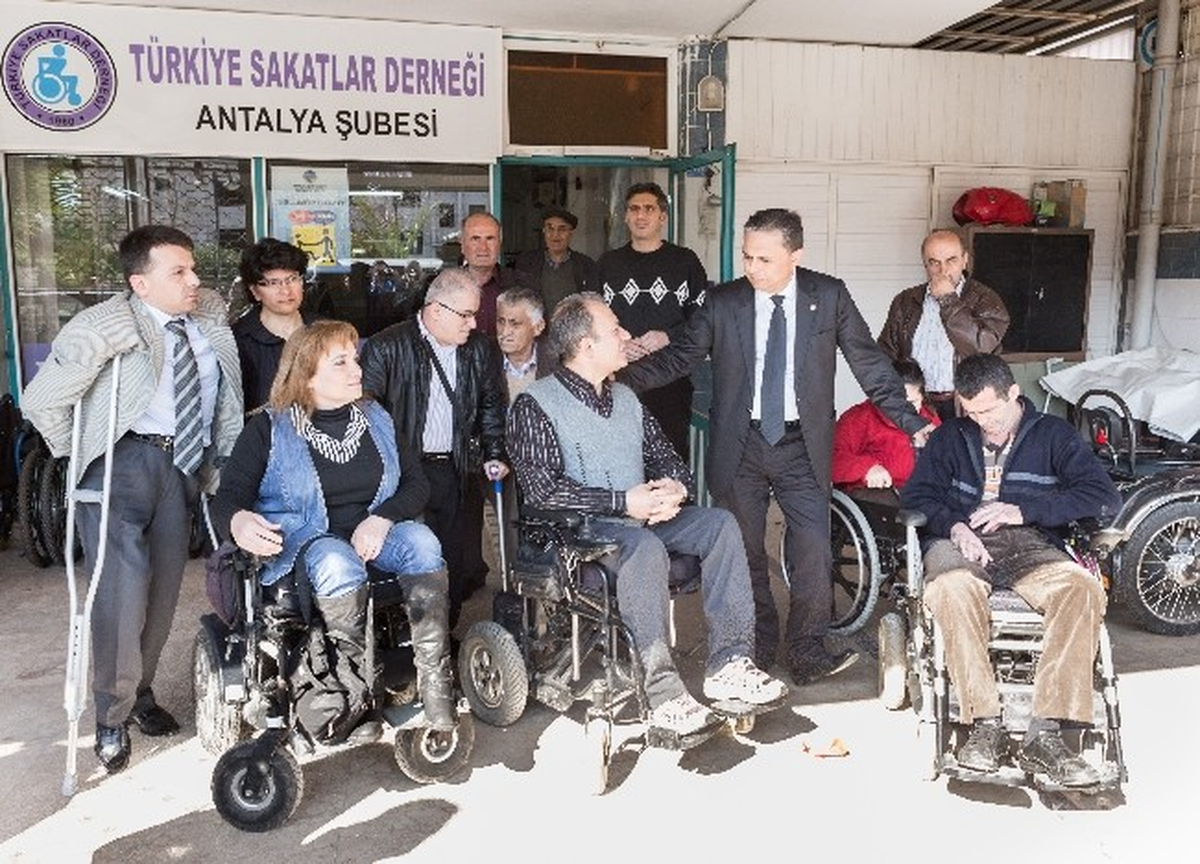 CHP Muratpaşa Adayı Uysal\'dan Engellilere Özel Projeler
