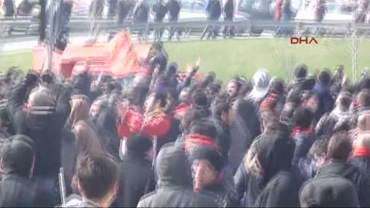 Gösterilerin Bilançosu: 98 Yaralı, 43 Gözaltı