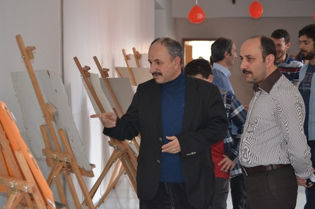 İletişim Fakültesi Öğrencileri Popart Sergisi Açtı