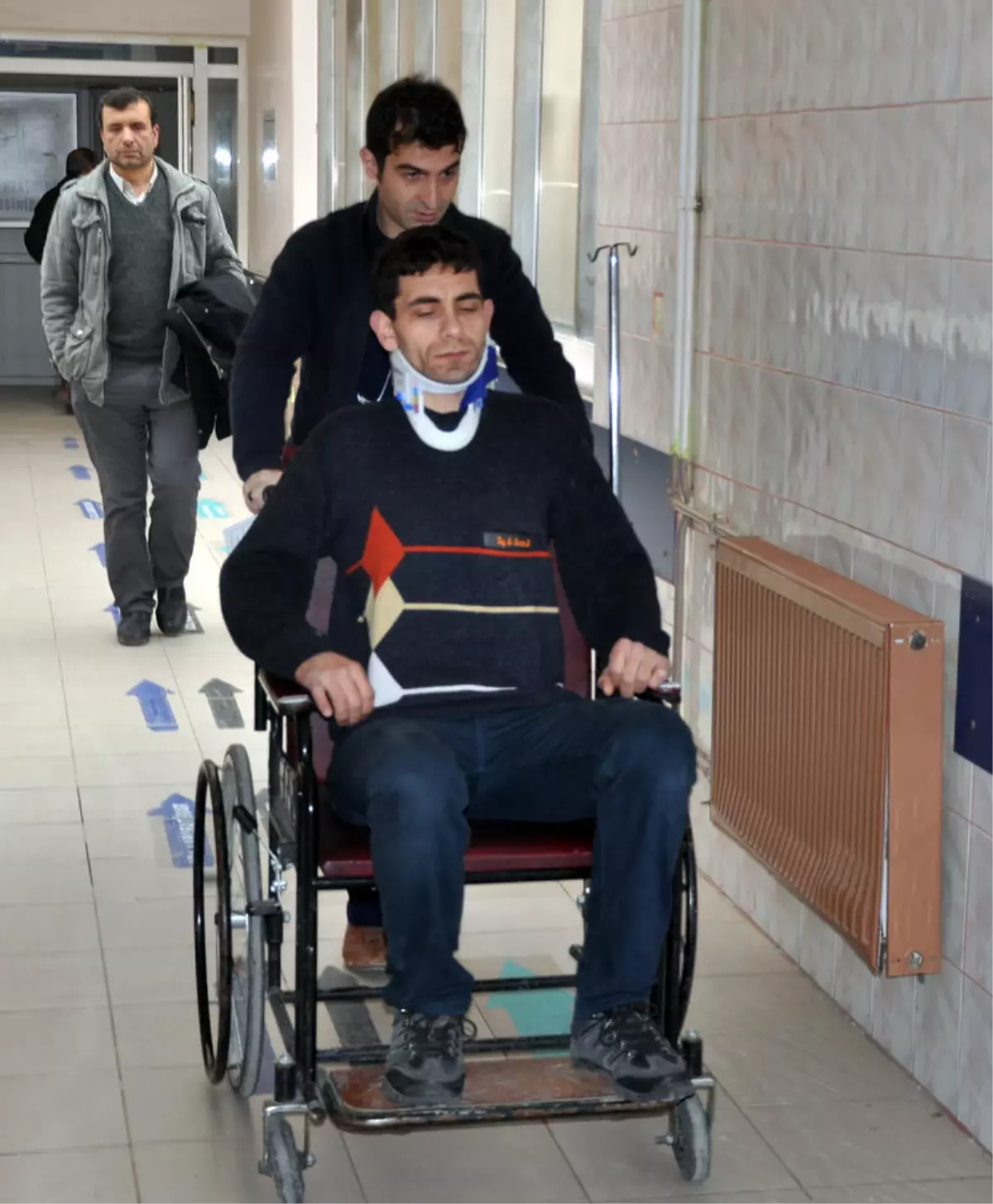 İnegöl'de Trafik Kazası: 3 Yaralı