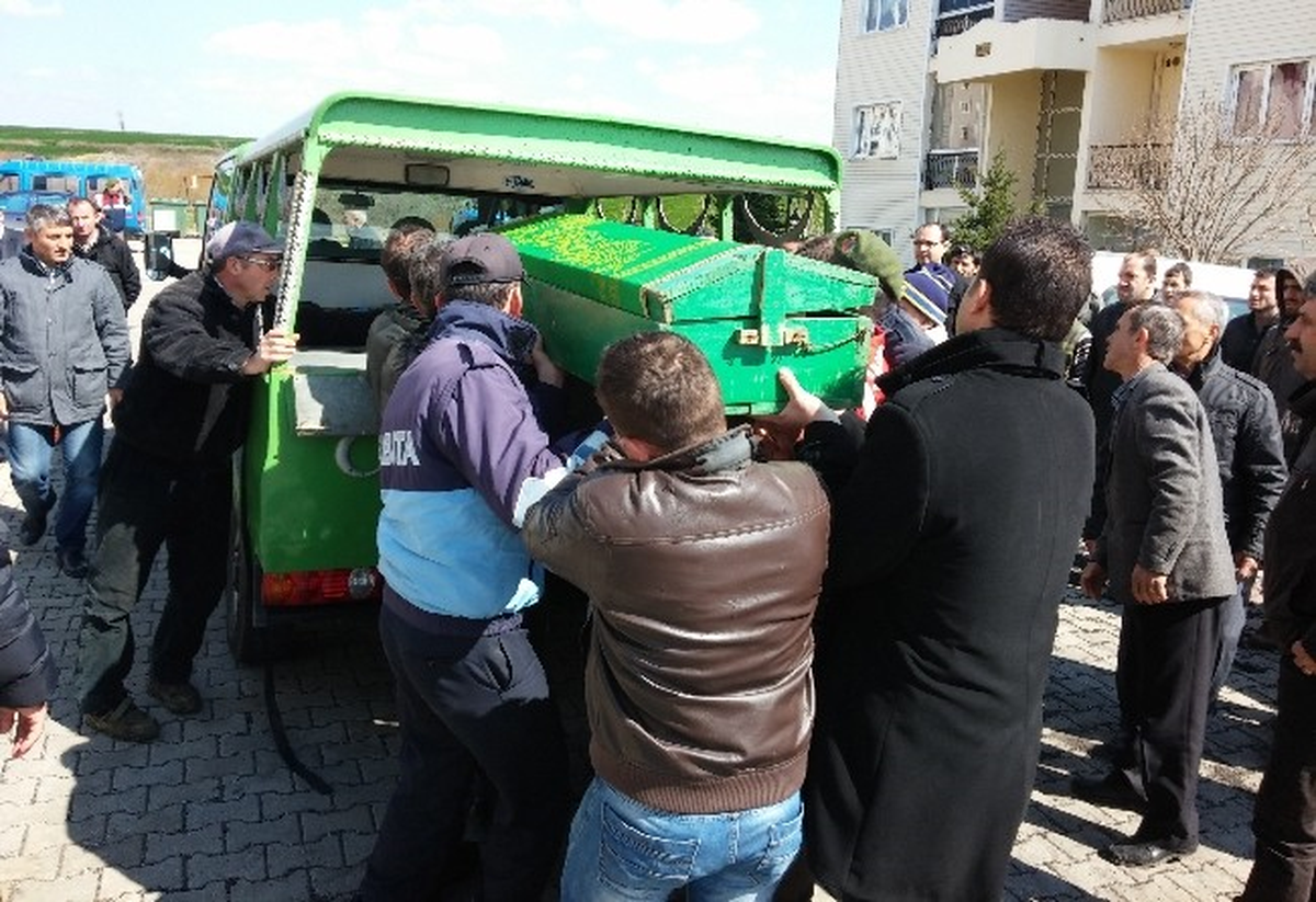 Keşan\'da Silahla İntihar