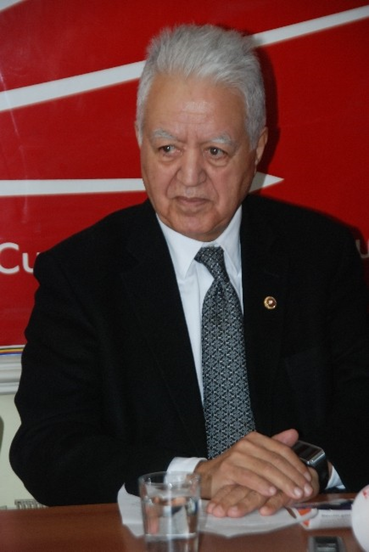 Loğoğlu: "Türkiye Her Anlamda Geri Gidiyor"