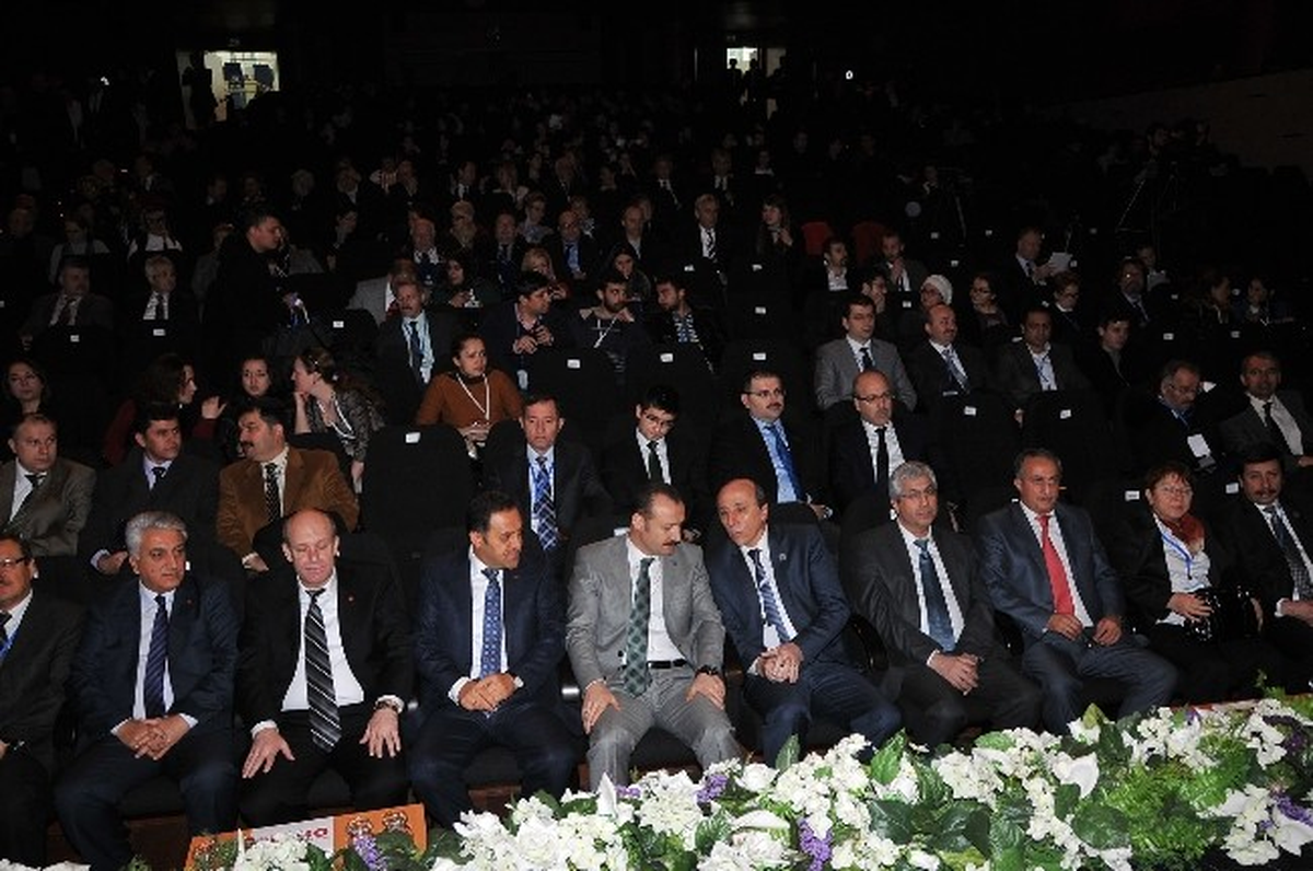 Müsteşardan Üniversitelilere Yıllık 100 Bin Lira Hibe Çağrısı