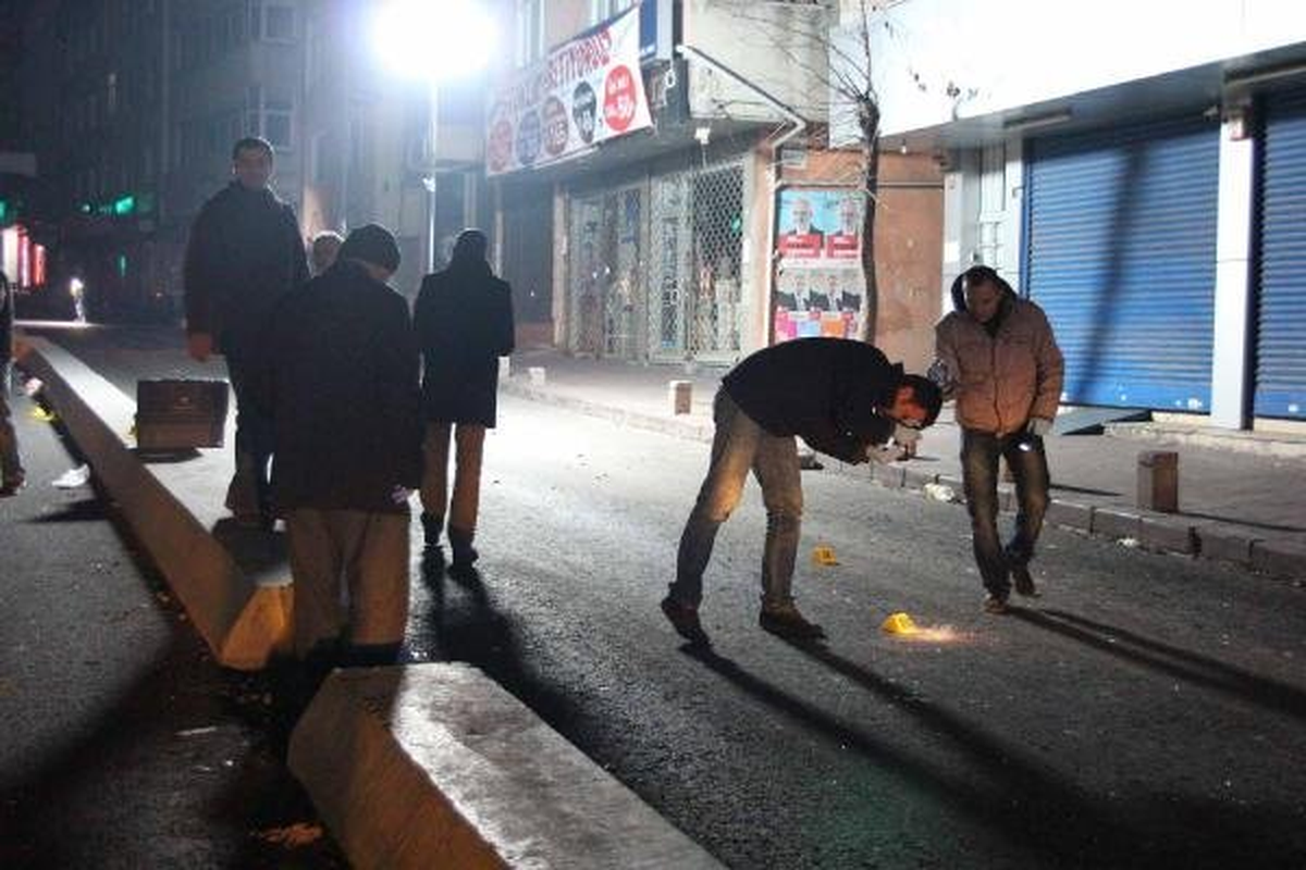 Okmeydanı\'nda Polis Olay Yerinde İnceleme Yaptı