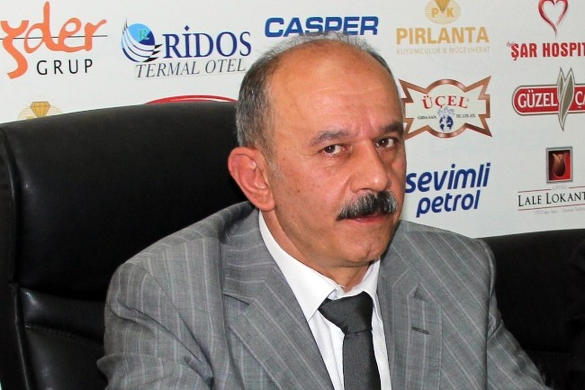 Rize\'de Çay Sanayicileri 2014 Yılı Yaş Çay Sezonu Öncesi Endişeli