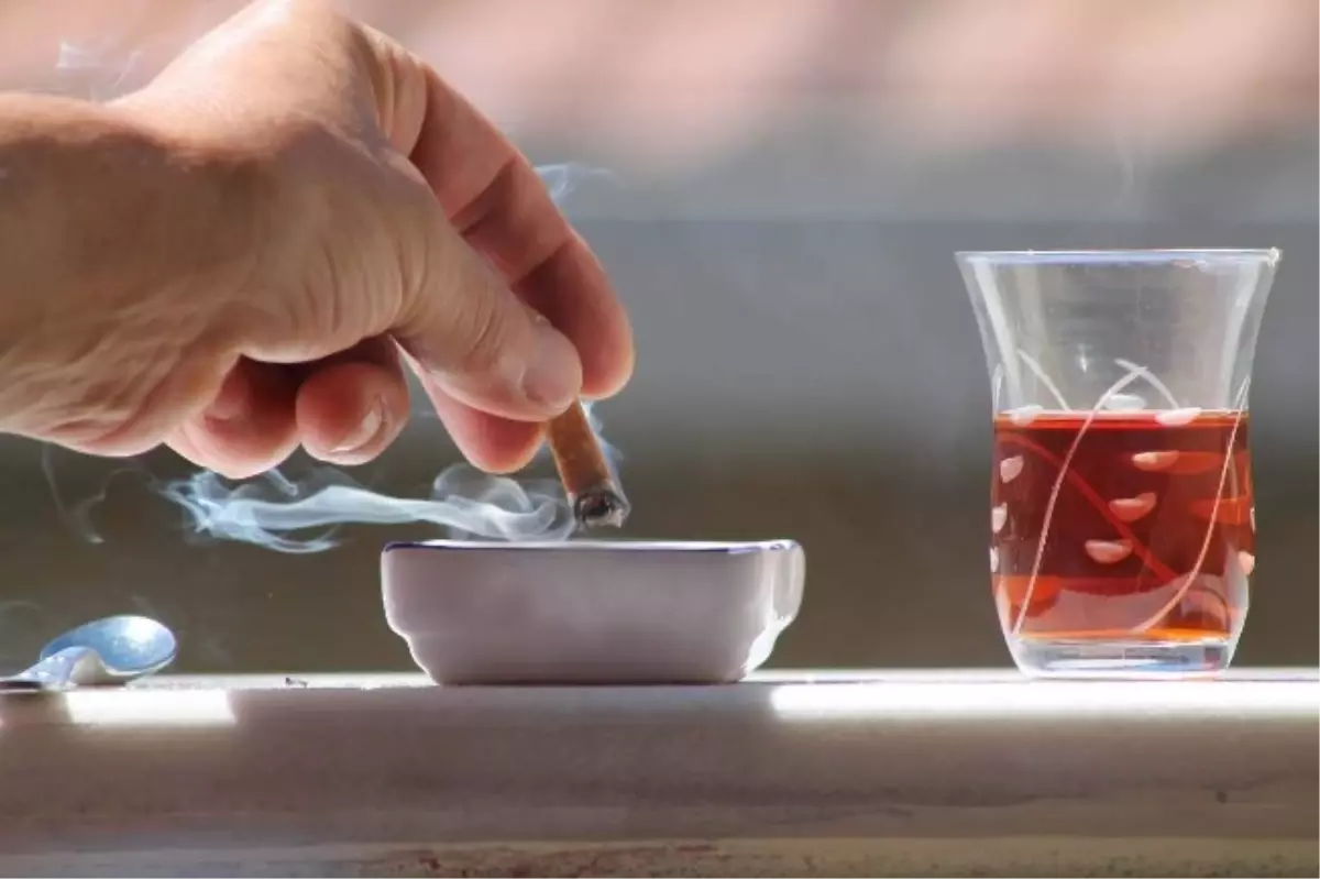 Uyandıktan Sonra Sigara İçenlerin Kanser Riski Yüksek