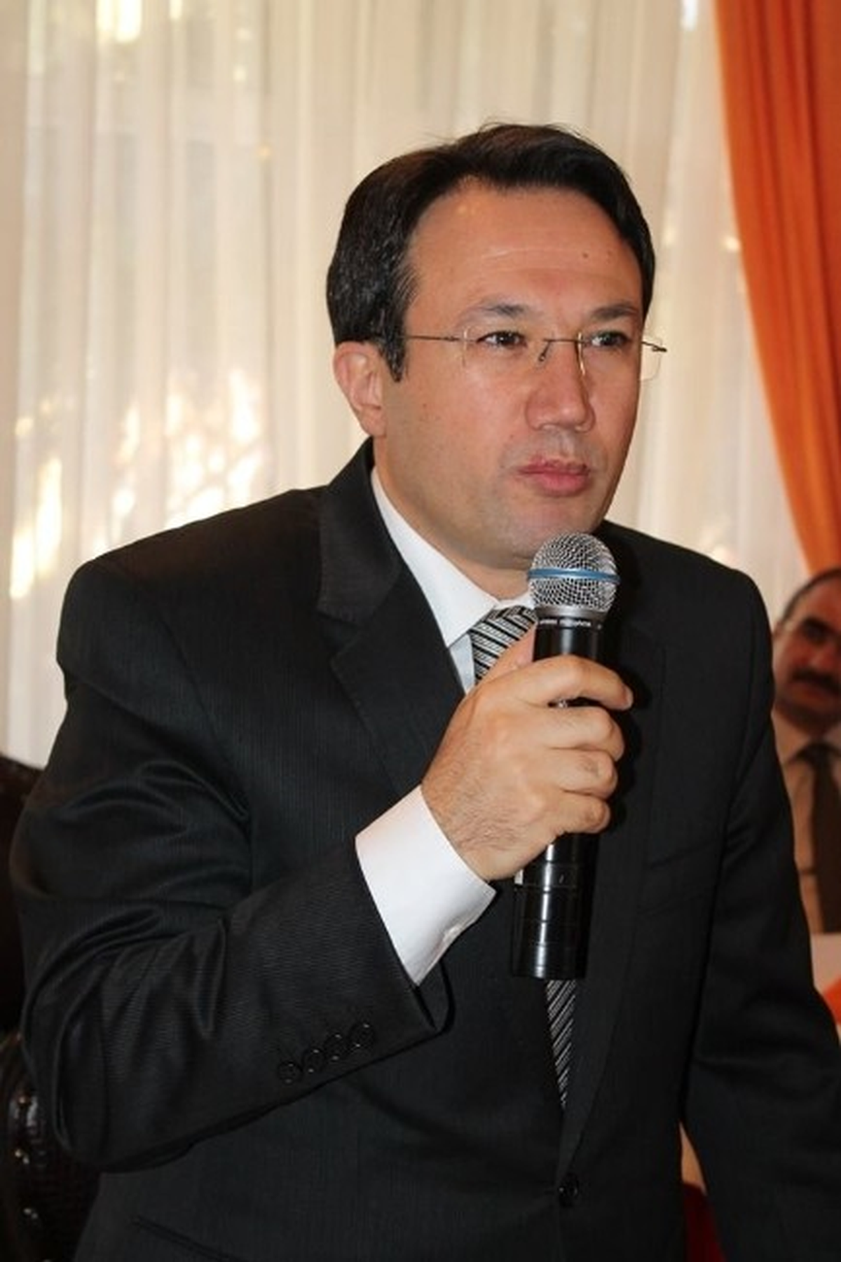 Erzincan Valisi Akdemir\'den Erzincan Depremi Mesajı