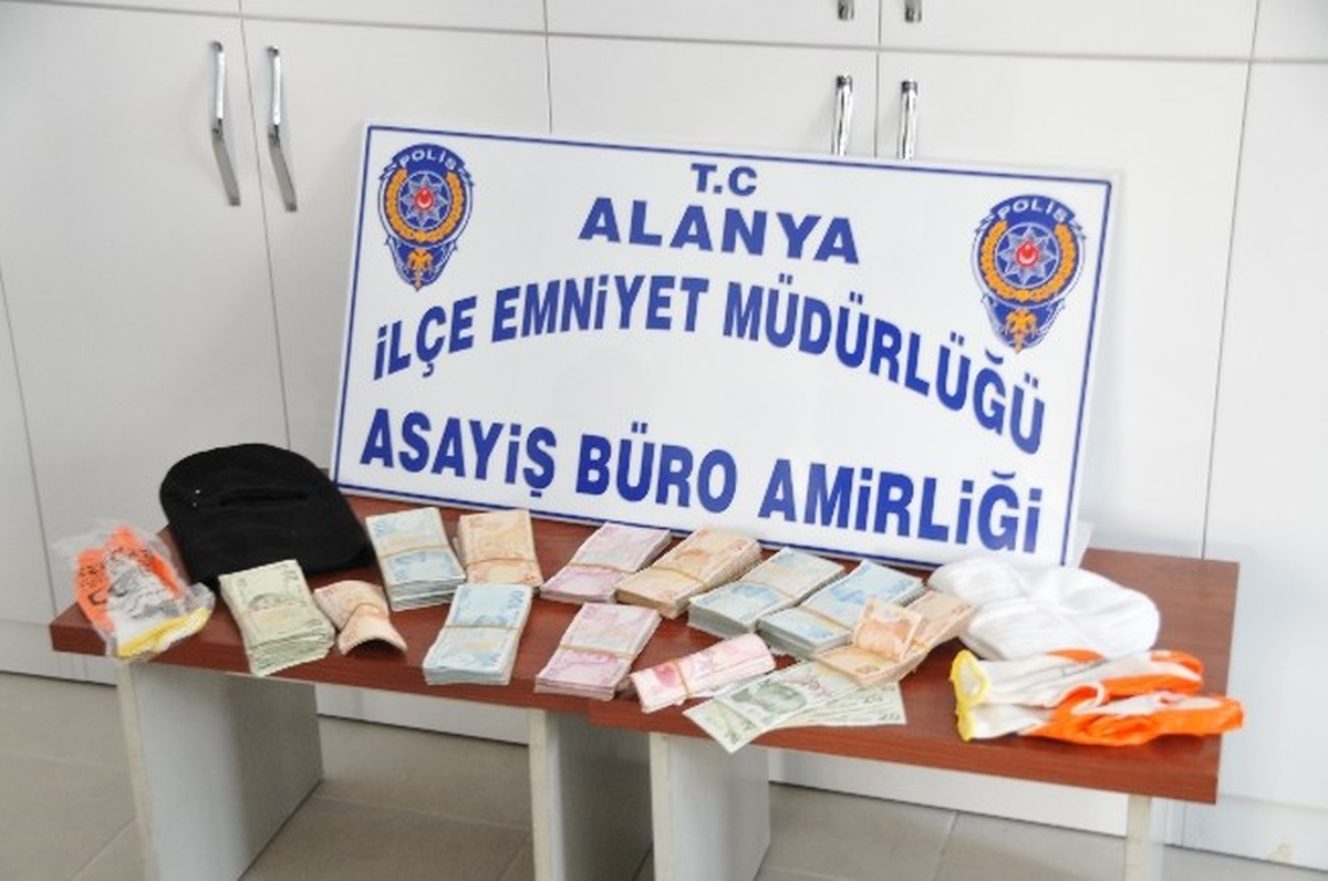 Yalancının Mumu Yatsıya Kadar Yandı