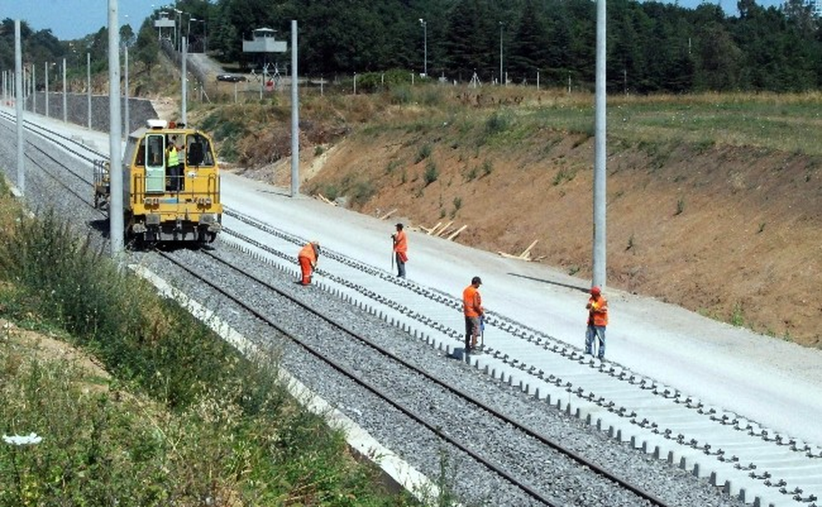 Yüksek Hızlı Tren Hattına Sürekli Elektrik Verilecek