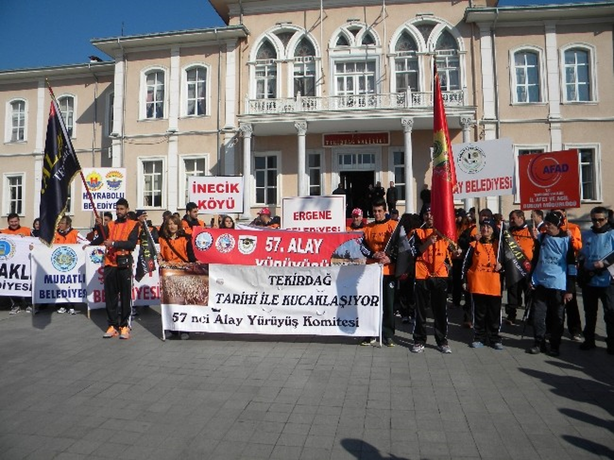 57. Alay Yürüyüş Komitesi Tekirdağ\'dan Çanakkale\'ye Yürüyor