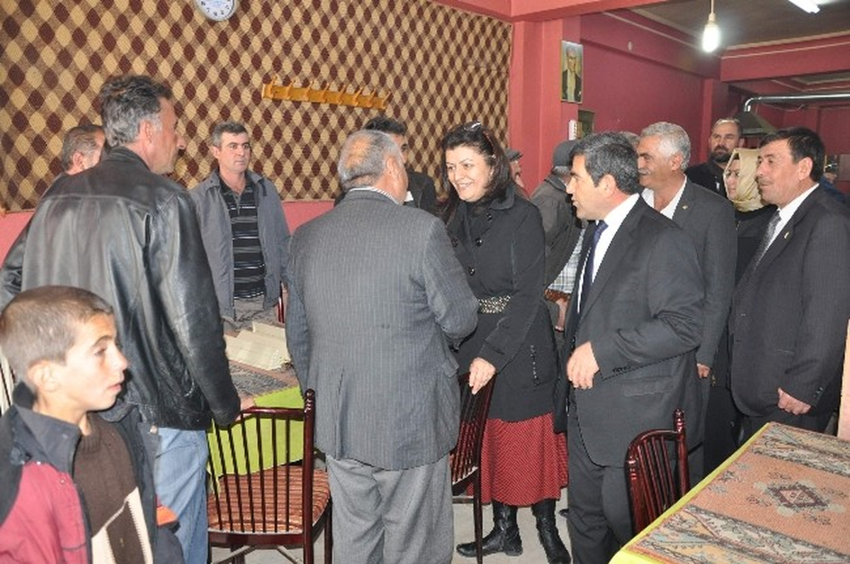 AK Parti Altınekin\'de Seçim Çalışmalarına Devam Ediyor