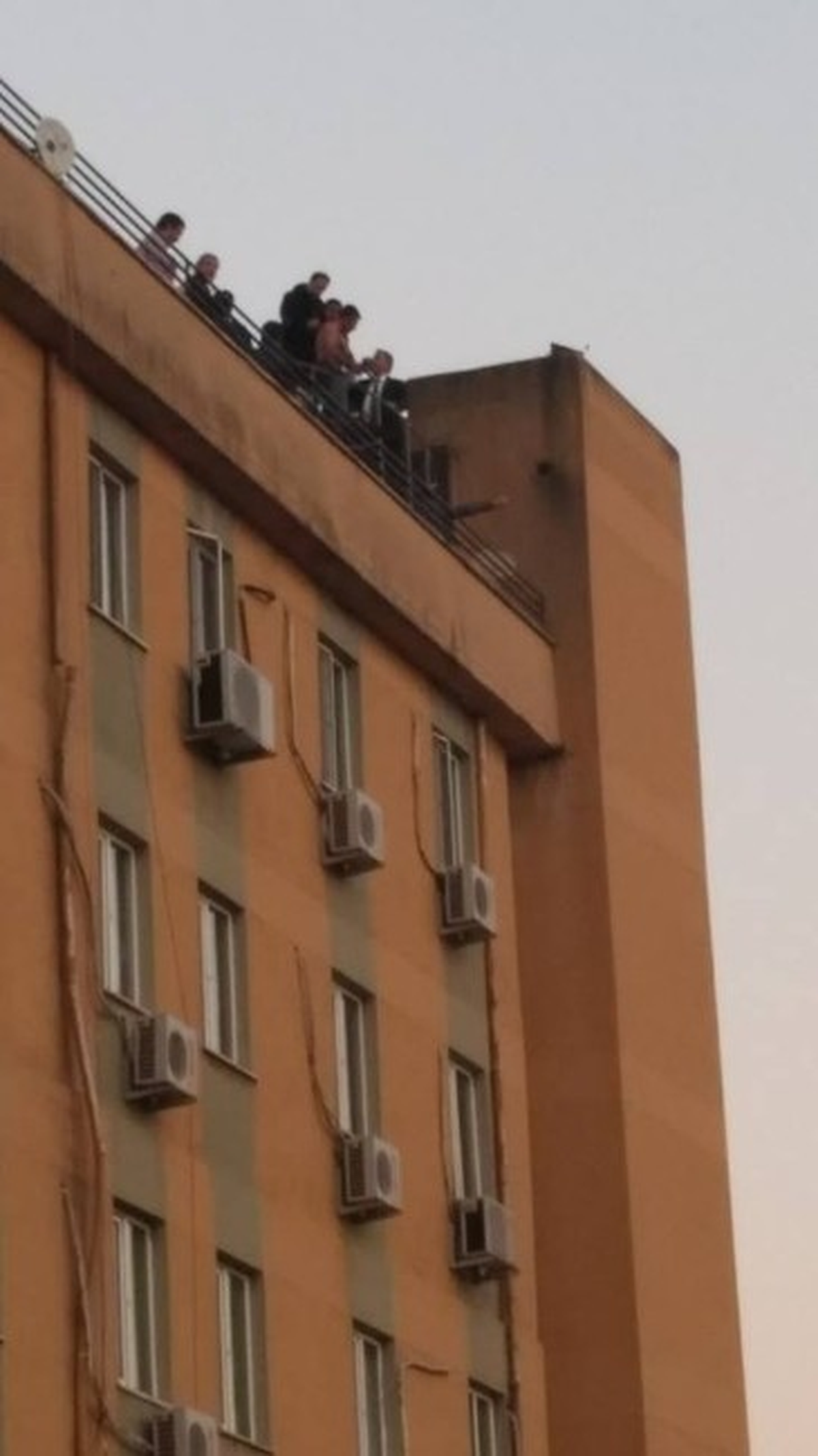 İntihar Etmek İsteyen Vatandaşı BBP Genel Başkanı Destici İkna Etti