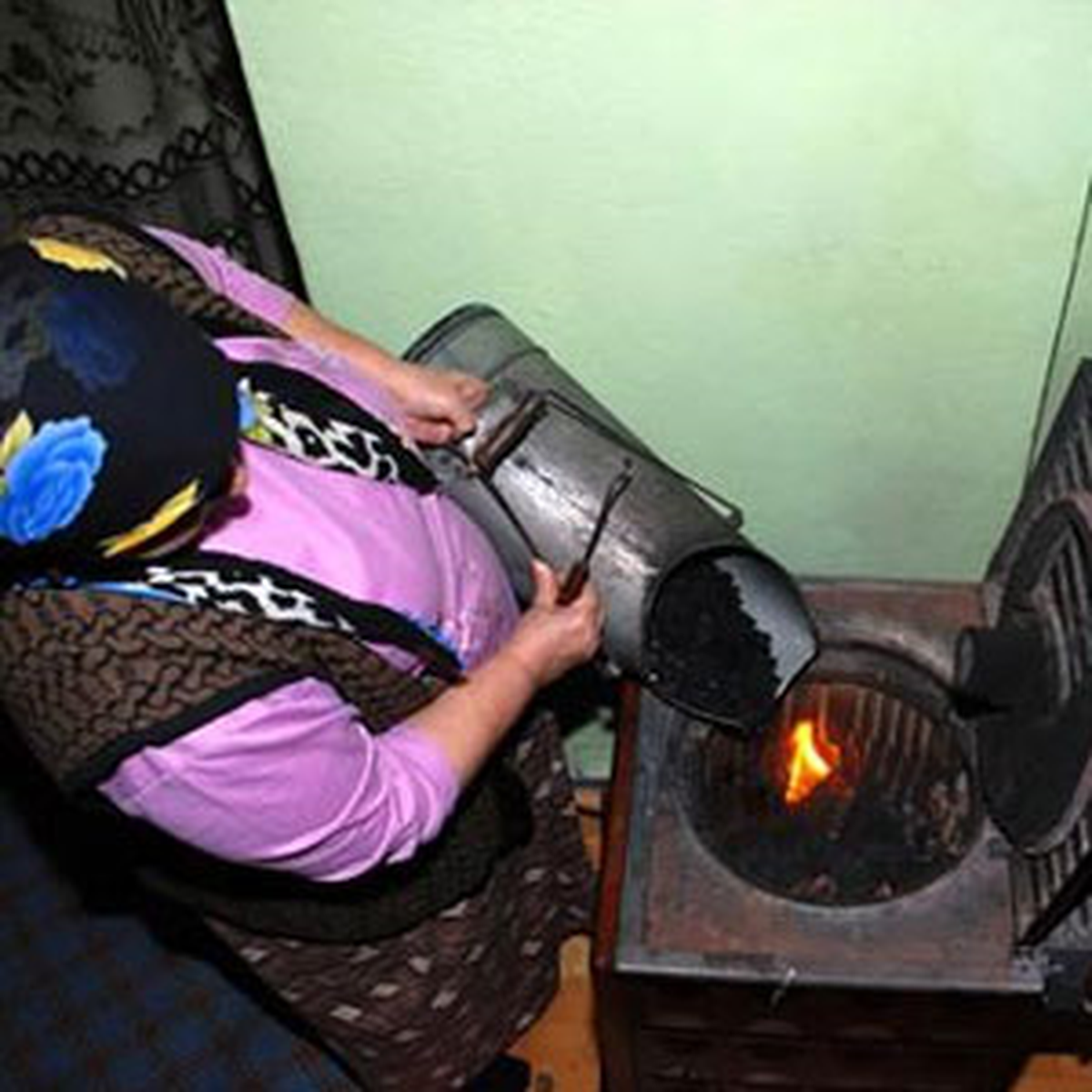 Kayseri\'de Anne ve 2 Çocuğu Sobadan Çıkan Gazdan Zehirlendi