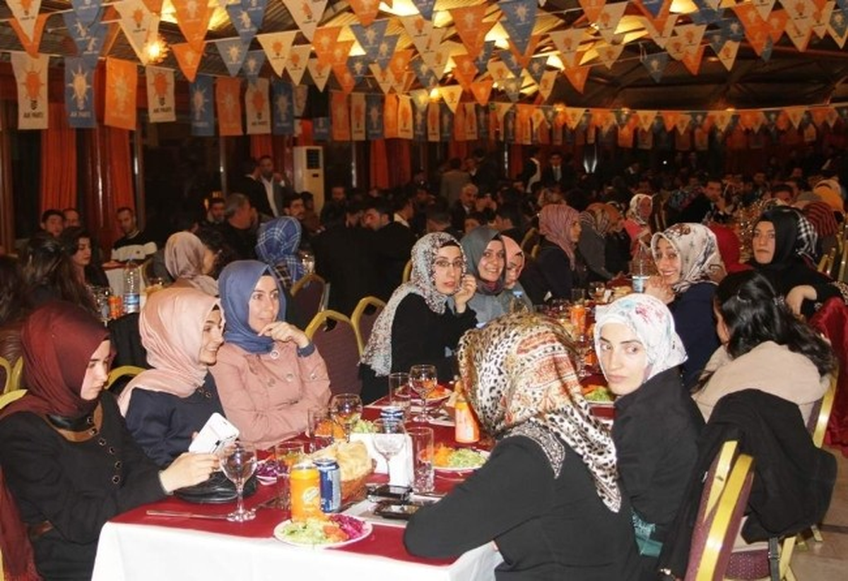 Bakan Davutoğlu\'nun Van Ziyareti