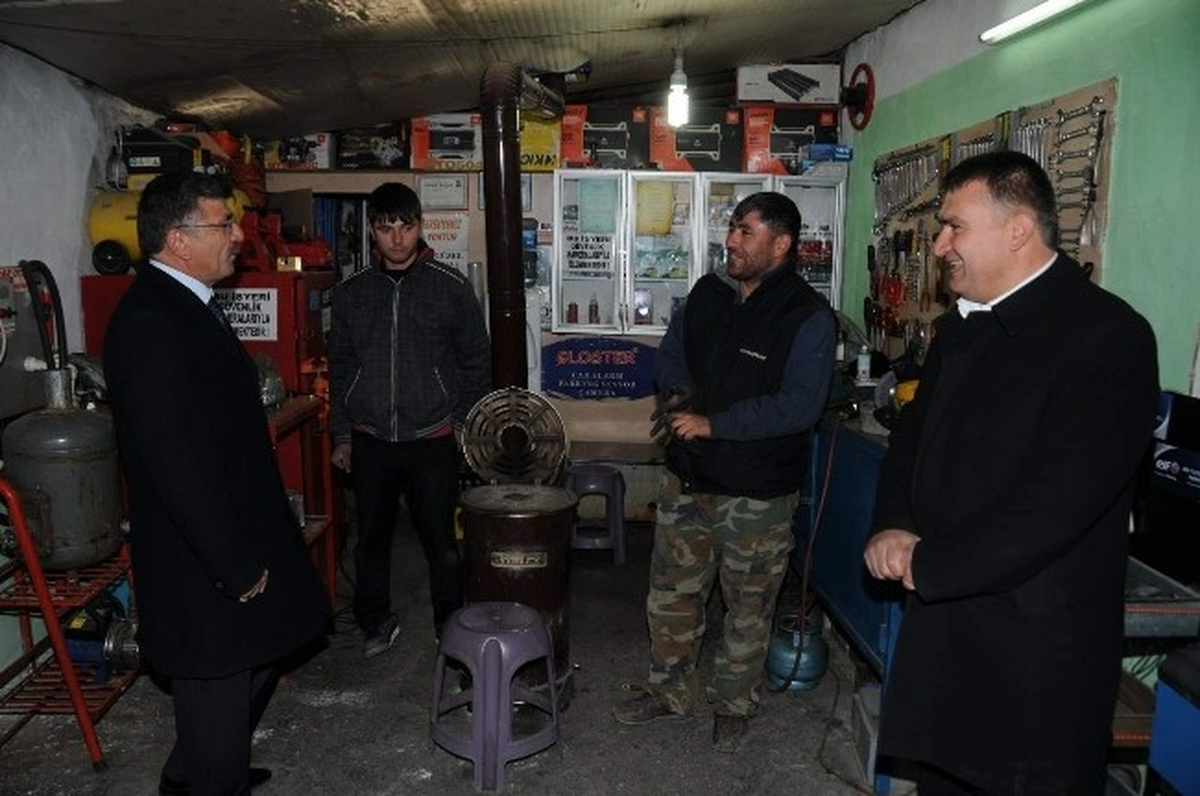 Belediye Başkanı Faruk Akdoğan Eski Sanayi Esnafını Ziyaret Etti.
