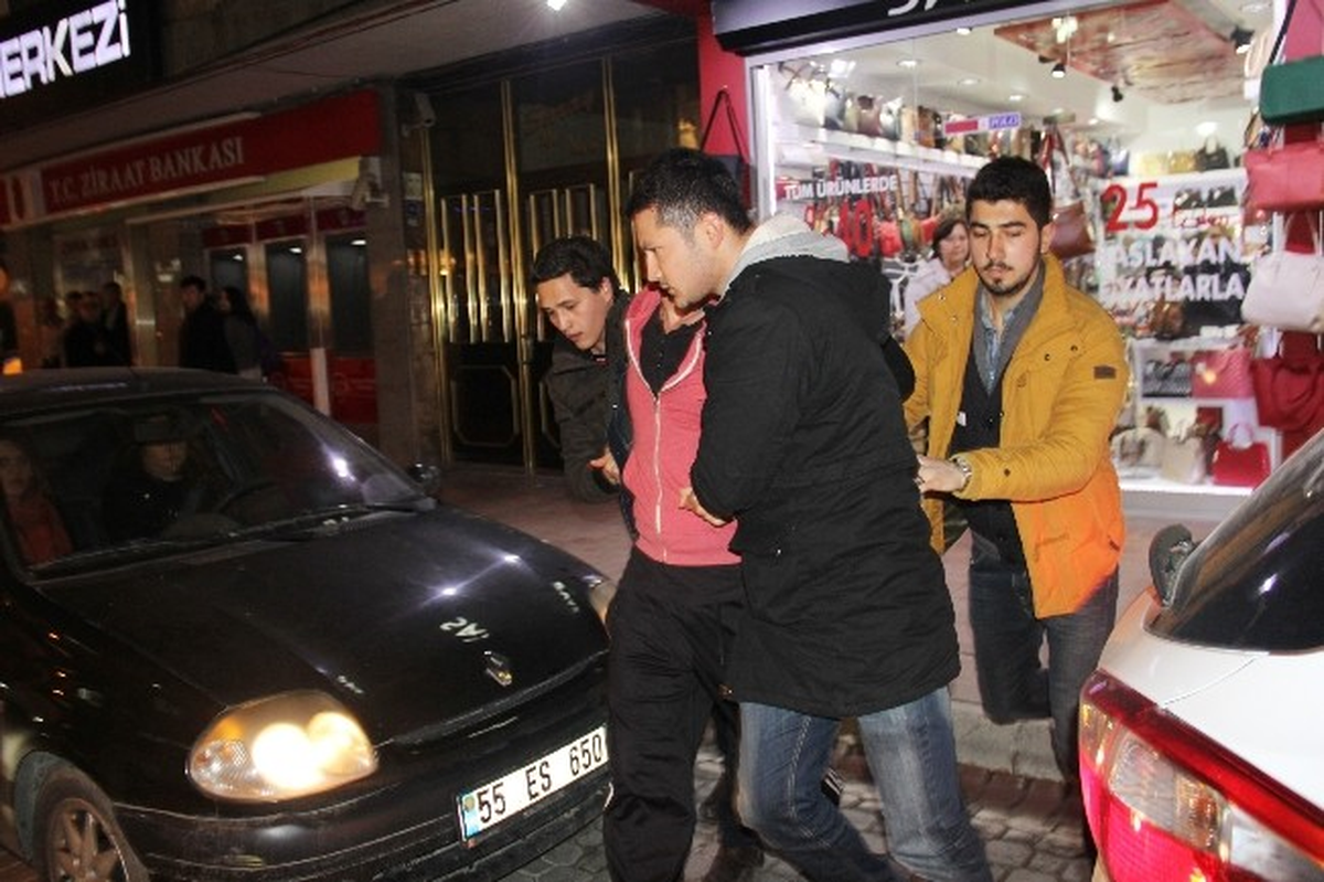 Berkin Elvan Eylemine Vatandaş Müdahalesi