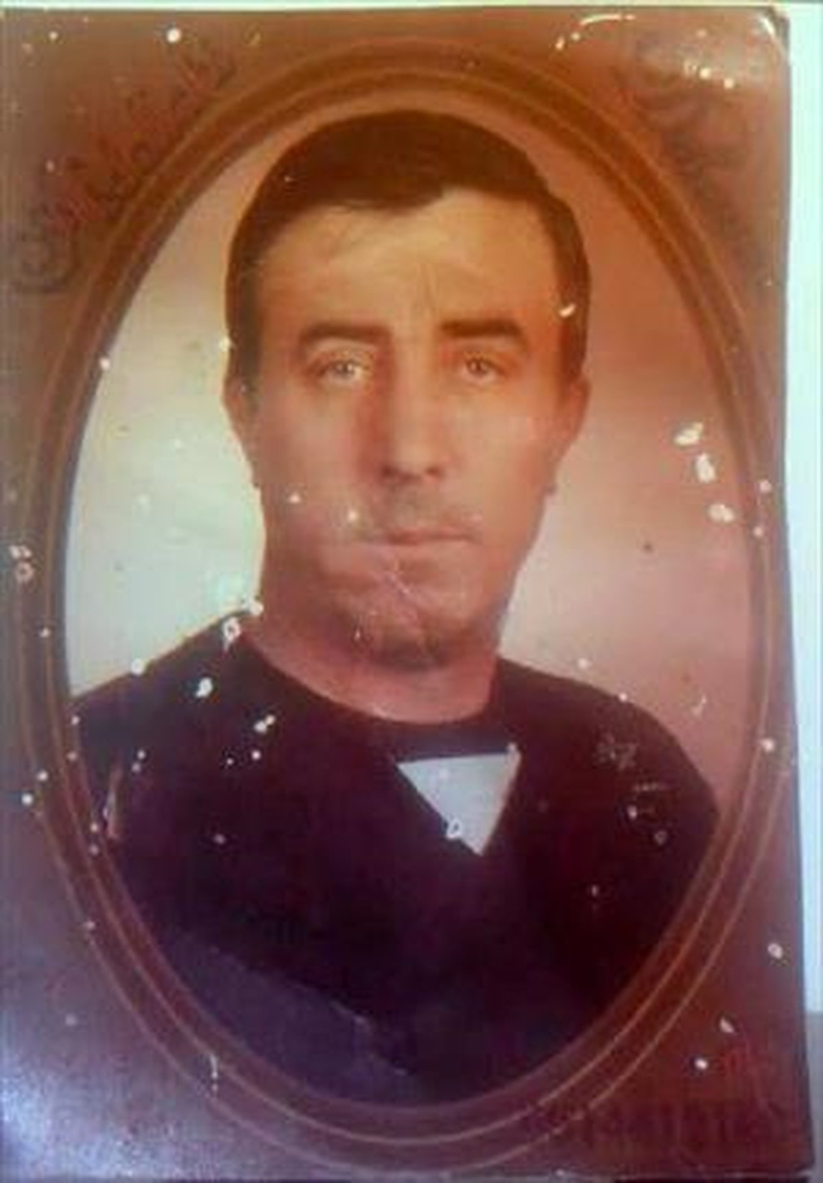 Çatı Ustasının Cesedi Ağaca Asılı Olarak Bulundu
