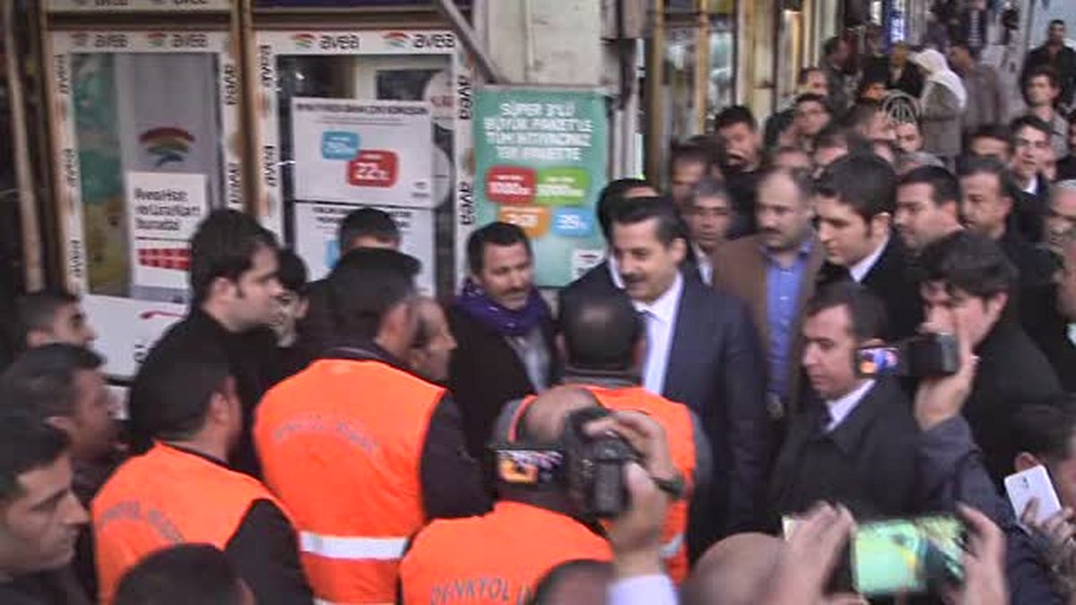Çelik: \'\'Türkiye\'deki barışın sigortası, kalkınmanın sigortası, gelişmenin sigortası Recep Tayyip Erdoğan\'dır" -