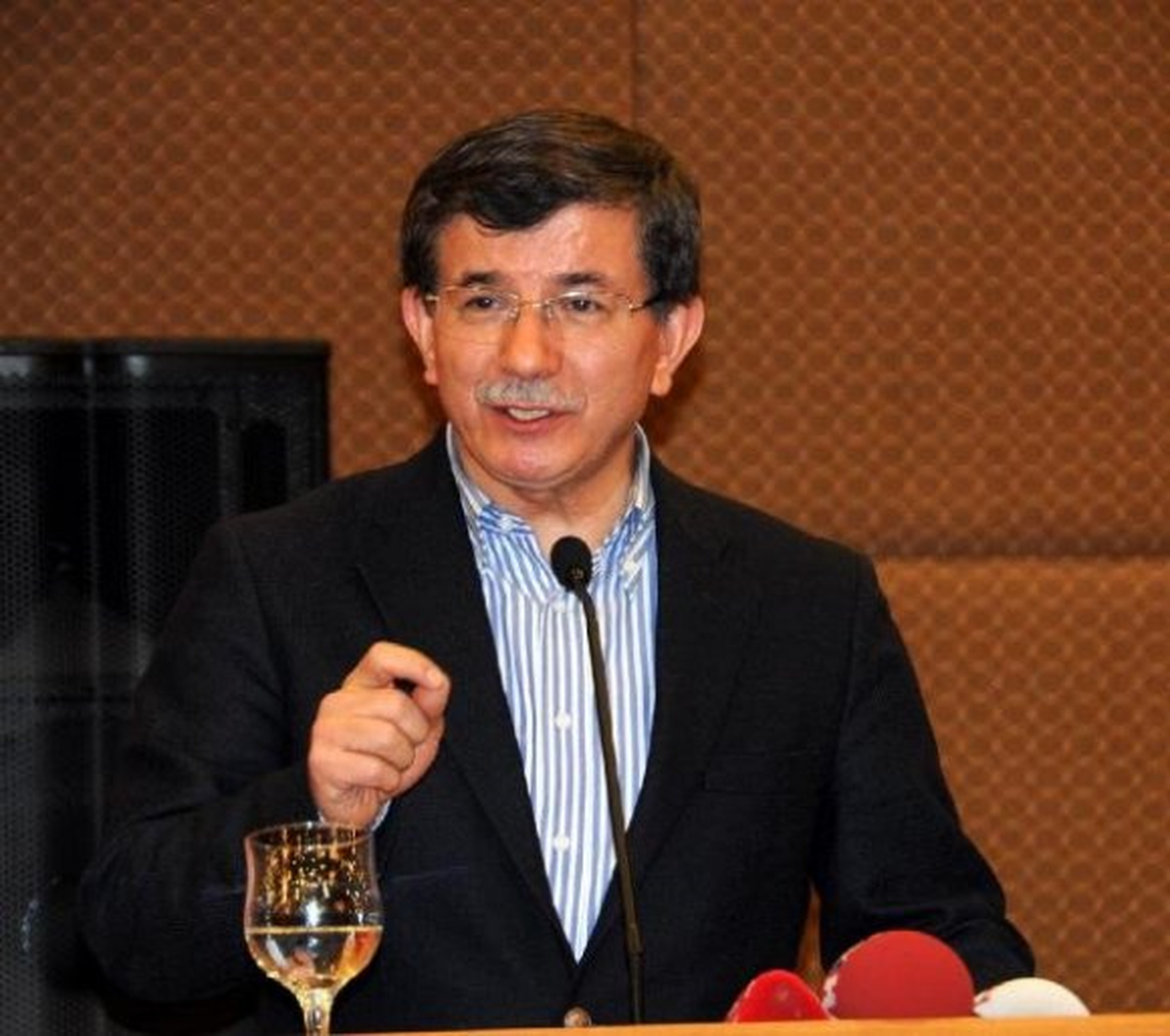 Davutoğlu: Türk ile Kürt Karşı Karşıya Gelmeyecek