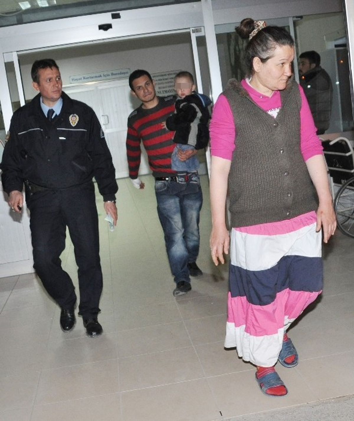 Eşini ve Kayınbiraderini Yaraladı