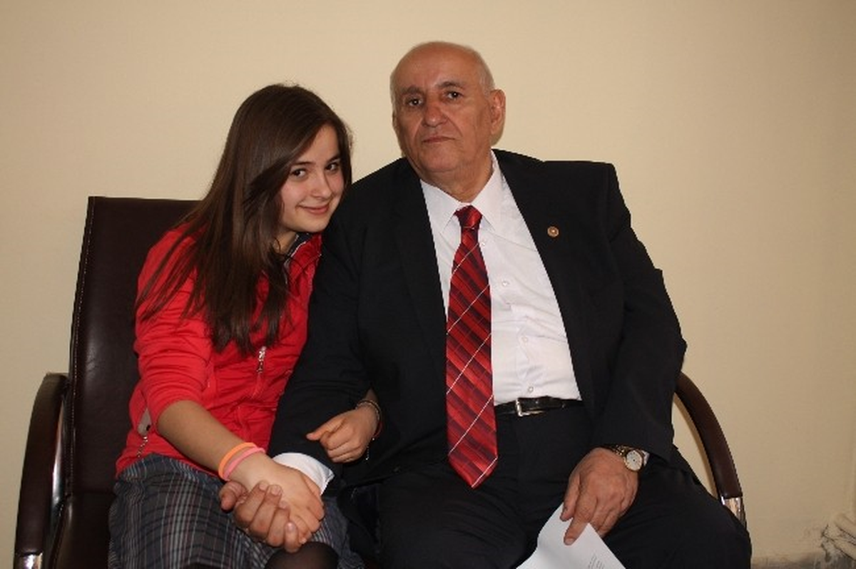 Fındık Kurdu Berna\' Türkiye\'yi Sallayacak