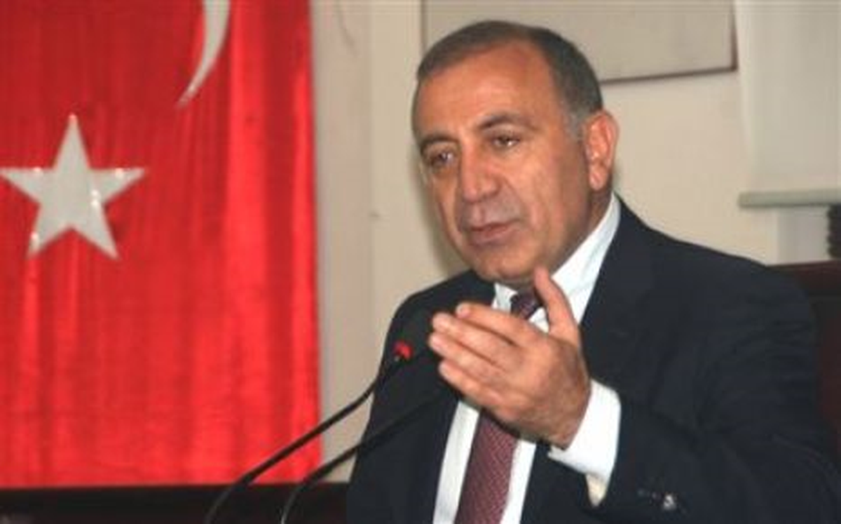 Gürsel Tekin\'den Başbakan\'ın Açıklamalarına Alışverişli Tepki