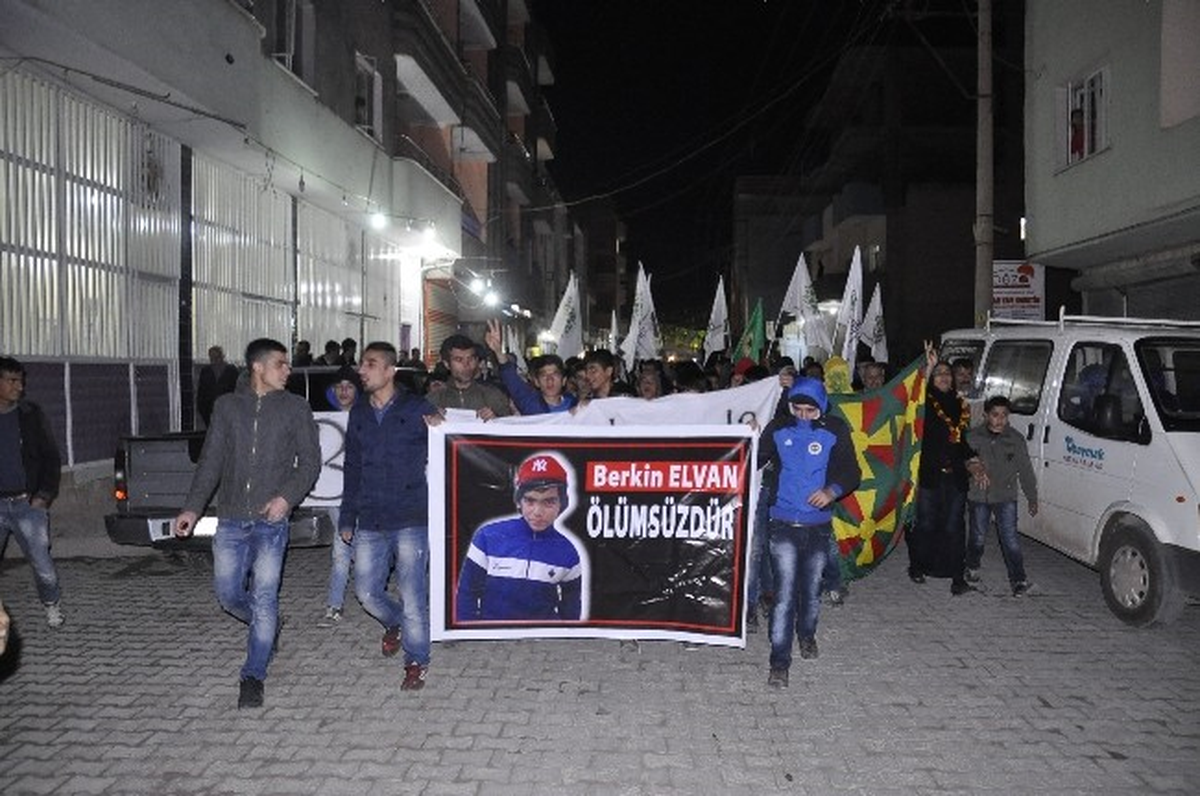 HDP Saldırıları ve Berkin Elvan Yürüyüşünde Olaylar Çıktı