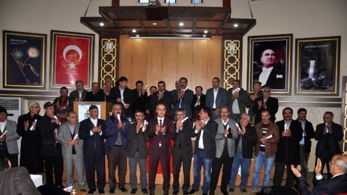 Huzur Mahallesi Sakinlerinin Tapu Sevinci