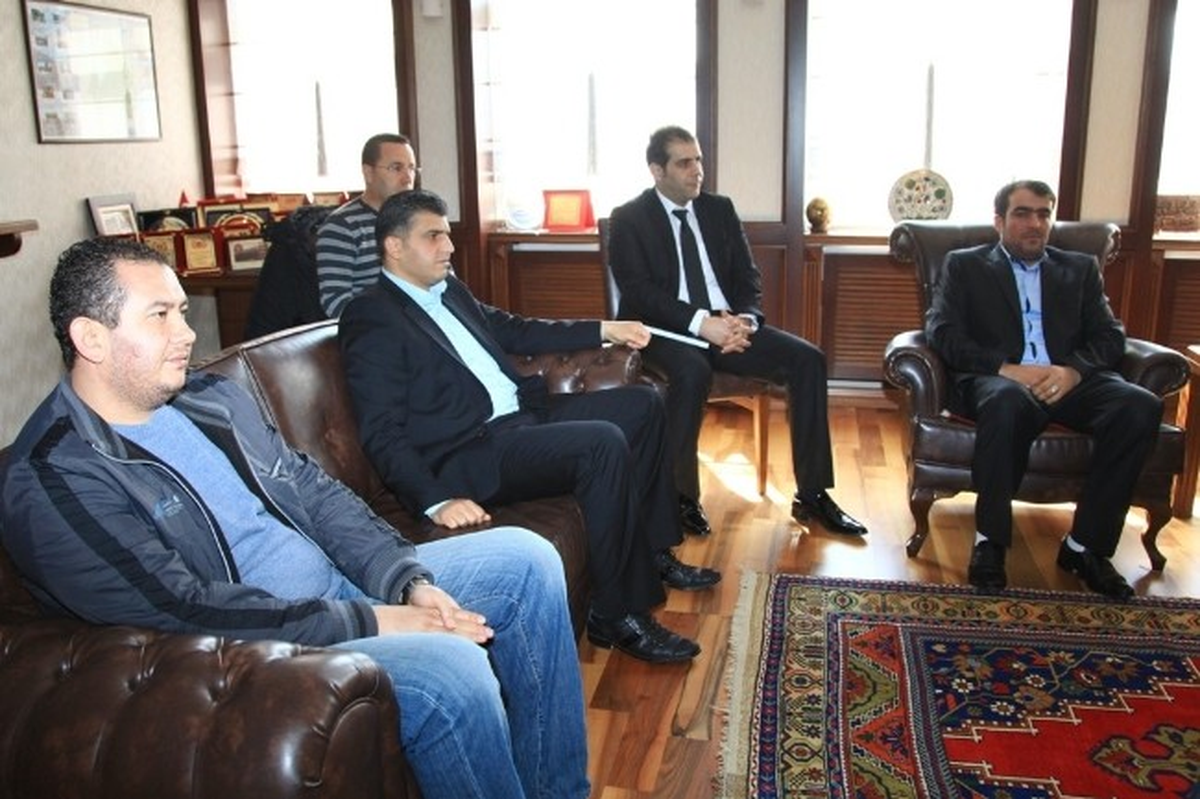 İş Adamlarından Rektör Acar\'a Ziyaret