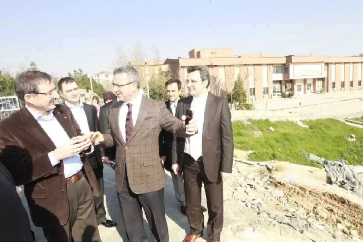 Milletvekili Şeker ve Başkan Köşker Fatih Devlet Hastanesi\'ni Ziyaret Etti