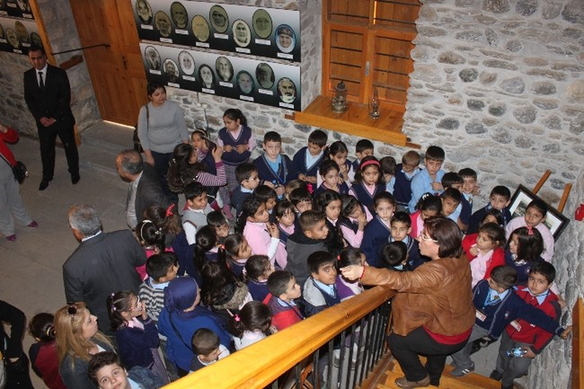 Minik Öğrenciler Dörtyol\'da İlkkurşun Müzesini Gezdi