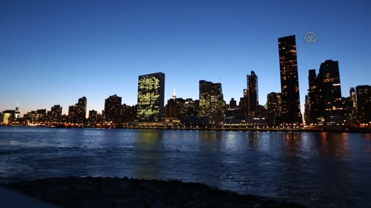 New York\'tan Suriye\'ye \'Seninleyiz\' Mesajı