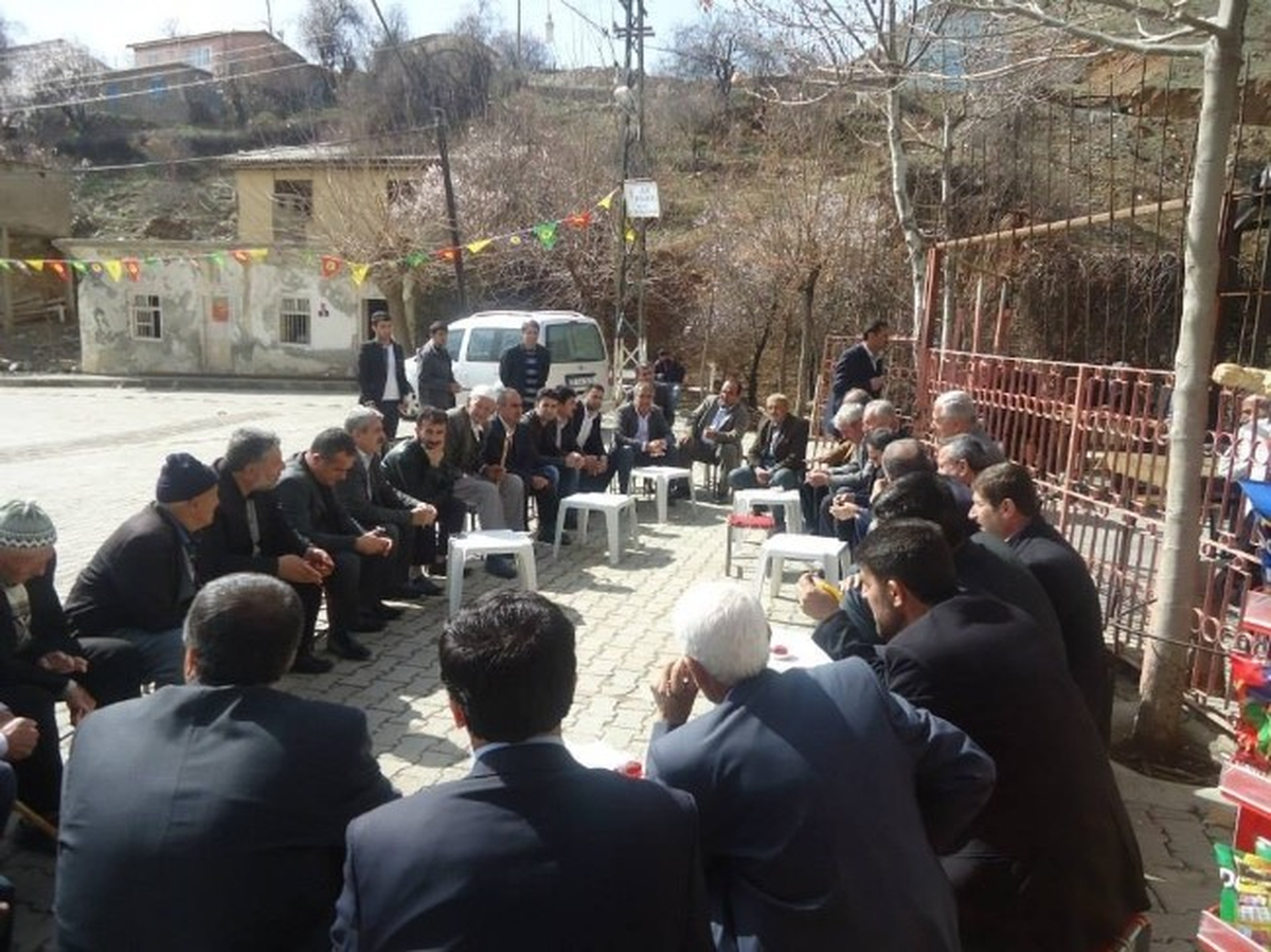 Özgen Turgut Özal Mahallesi Esnafı ve Halkı ile Buluştu
