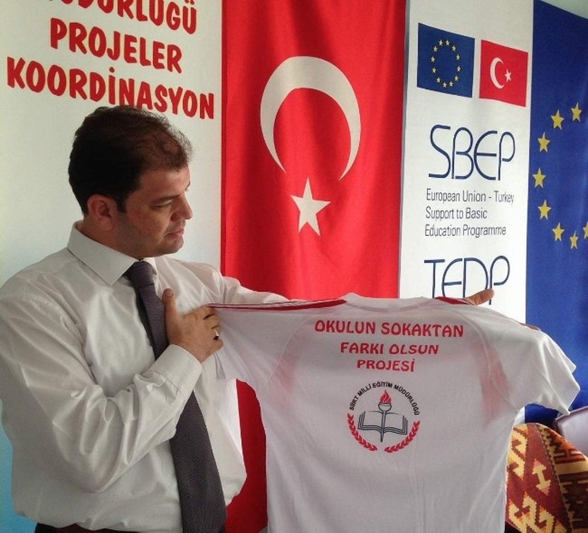 Siirt\'te \'Okulun Sokaktan Farkı Olsun\' Projesi